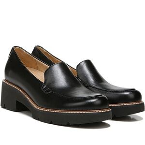 New In Box Naturalizer Black Leather Cabaret Slip-on Loafer size 7.5
